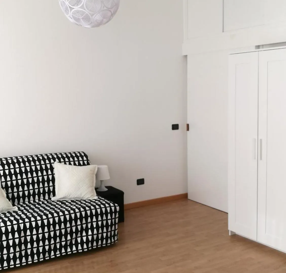Monolocale Zona Loreto Mm1 Pasteur P1 Milan 0*,  Italy